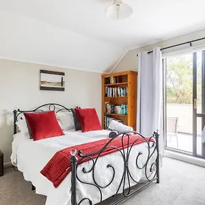 https://quiet-and-cosy.wellingtonnzhotels.com